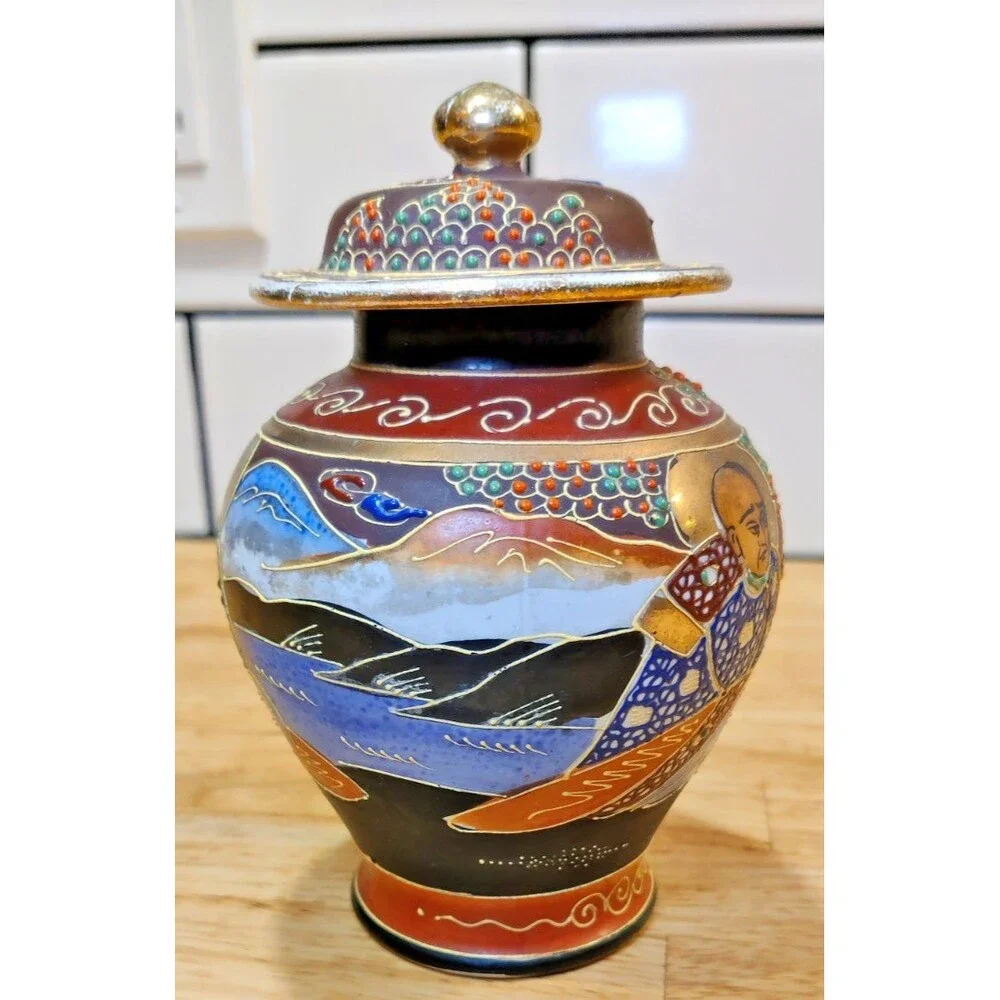 Small VTG Japanese Geisha Porcelain Gilded Satsuma Vase/Lid-Hand Painted Japan